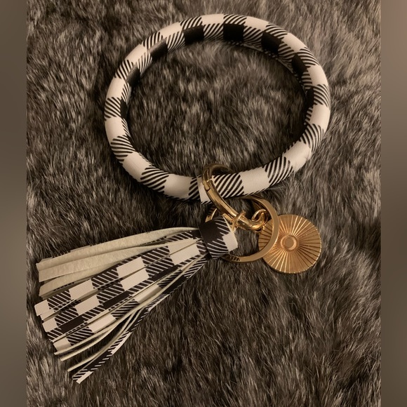 Gorgeous bracelet keychain with plaid design and tassel! - Picture 2 of 2